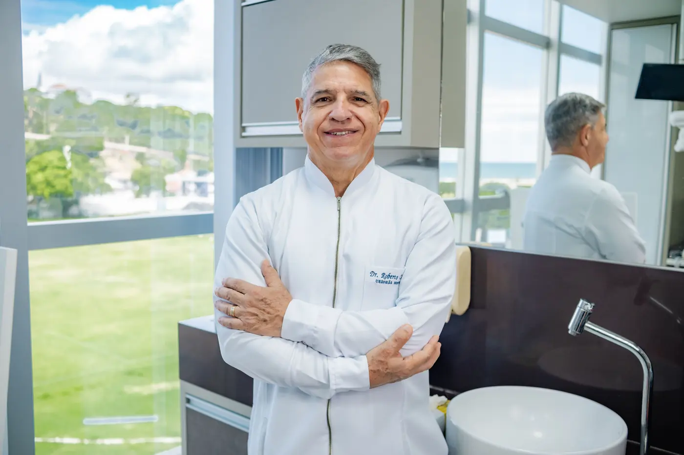 Dr. Roberto Couto